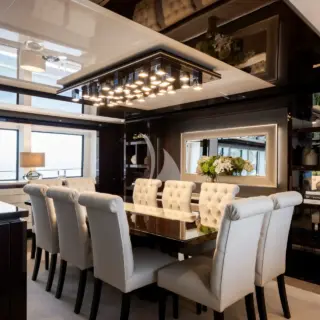 Main deck dining