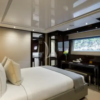 Double guest cabin