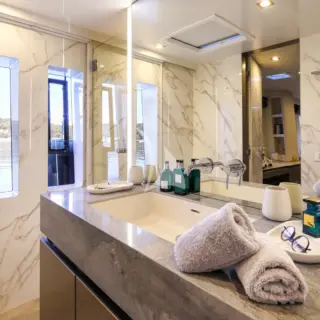 Master ensuite