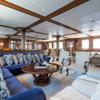 Main saloon lounge