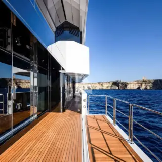 Side deck