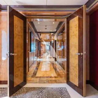 ELIS ET MAR - Master cabin entrance (main deck)