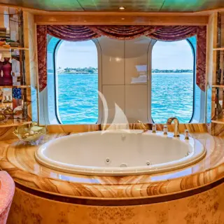 Master en suite with bathtub and shower