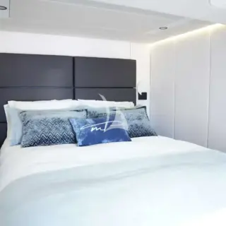 Double cabin