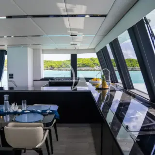 Main salon dining area