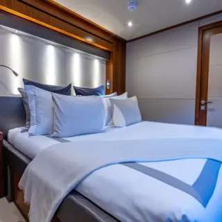 Double Cabin
