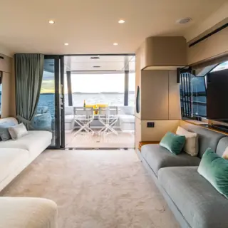 DONNA salon view