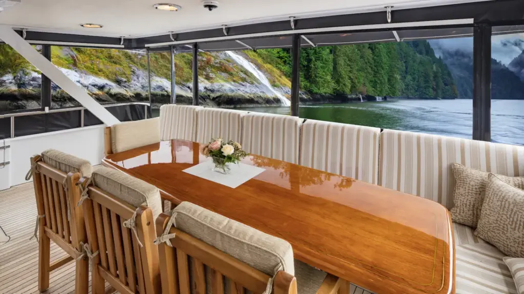 BLACKWOOD - ENCLOSED AFT DECK