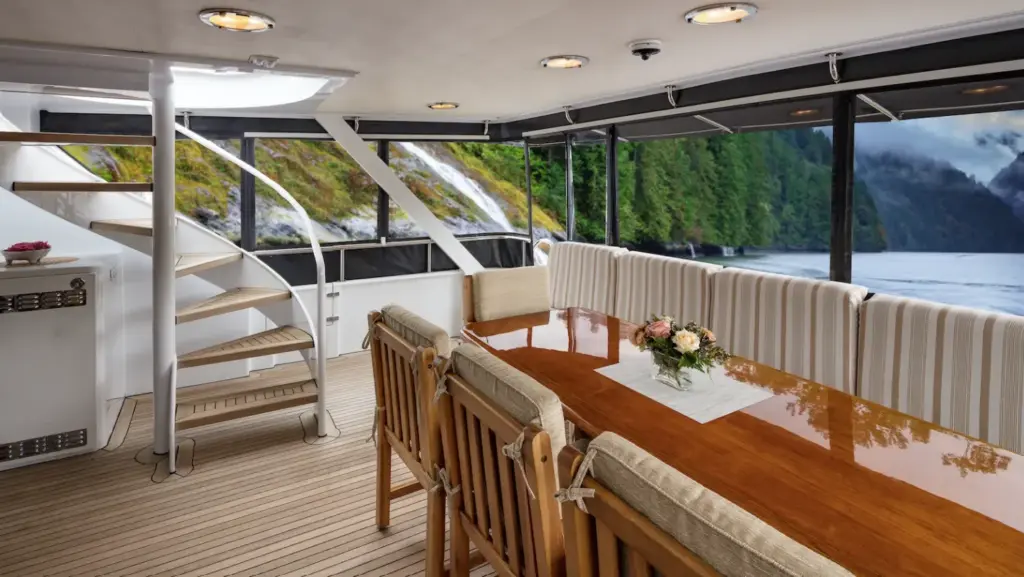 BLACKWOOD - ENCLOSED AFT DECK