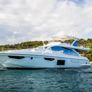 MINEIRA portside view