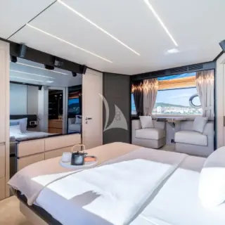 MINEIRA Master cabin view
