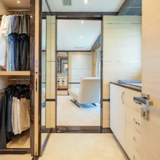 Master Suite - Walk in Wardrobe