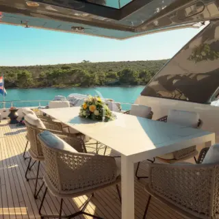 Sundeck alfresco dining