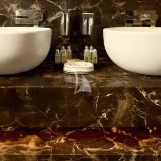 Principle en-suite detail