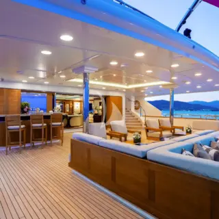 SEANNA - Main Deck Aft