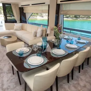PREWI salon dining