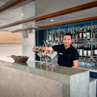GALAPAGOS EXPLORER - Upper deck bar