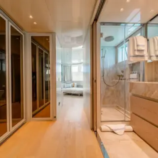 Master cabin en suite
