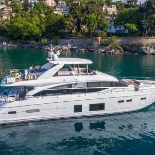Larimar II - Exterior