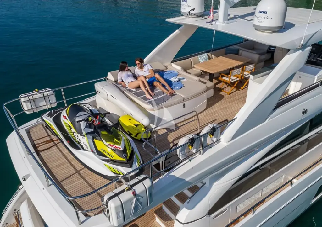 Larimar II - Sundeck