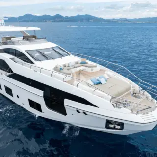 ZOZO - View of foredeck