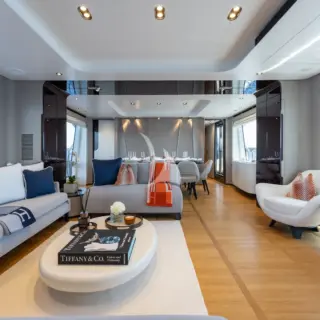 ZOZO - Main saloon lounge