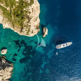 ZOZO - Remote anchorage