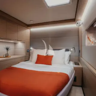 Guest cabin