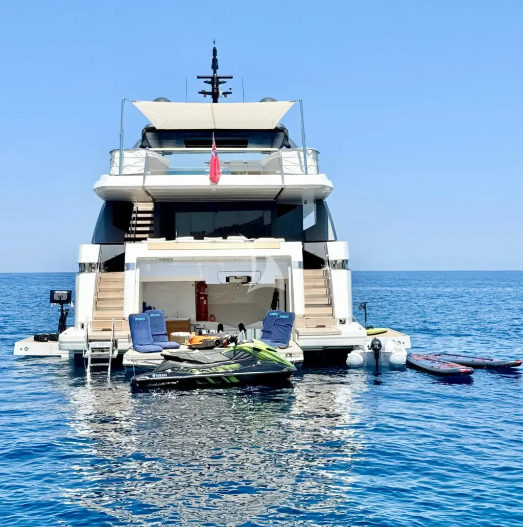 COOL - BEACH CLUB