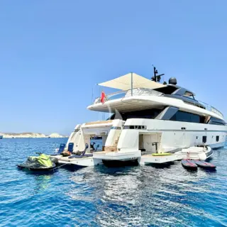 BEACH CLUB