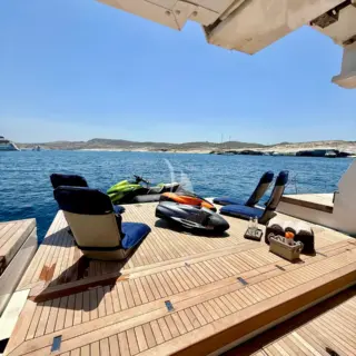 BEACH CLUB