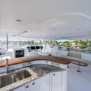 Sun deck bar