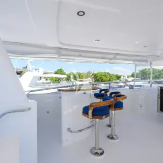 Sun deck bar
