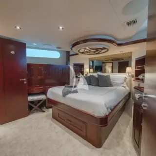 DETERMINATION - V-Berth