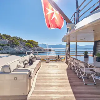 MELLON - Main Deck Aft