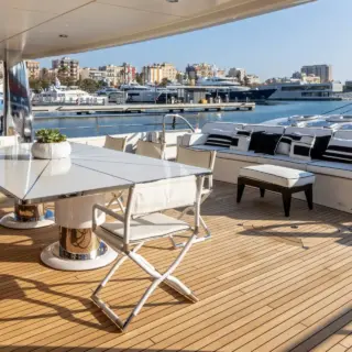 MAIN DECK AFT