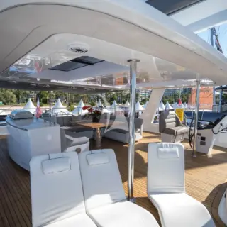 ANKAWER VI - Flybridge