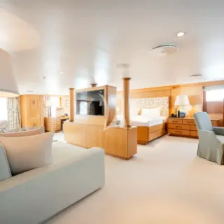 MASTER SUITE