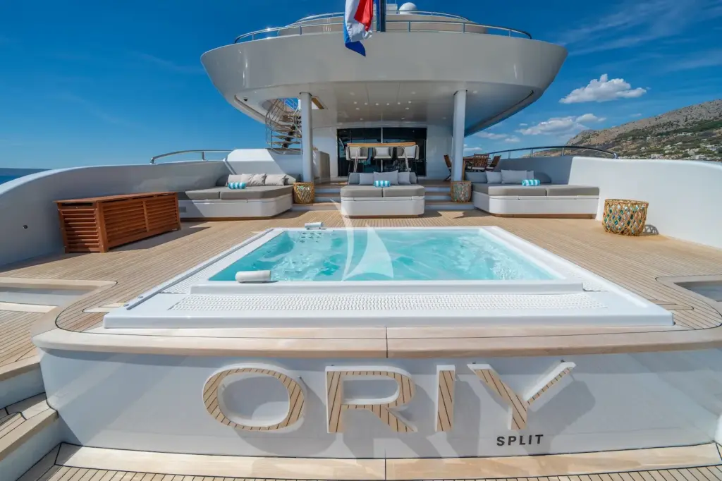 ORIY - Main Deck Aft
