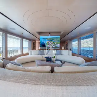 ORIY - Lounge area