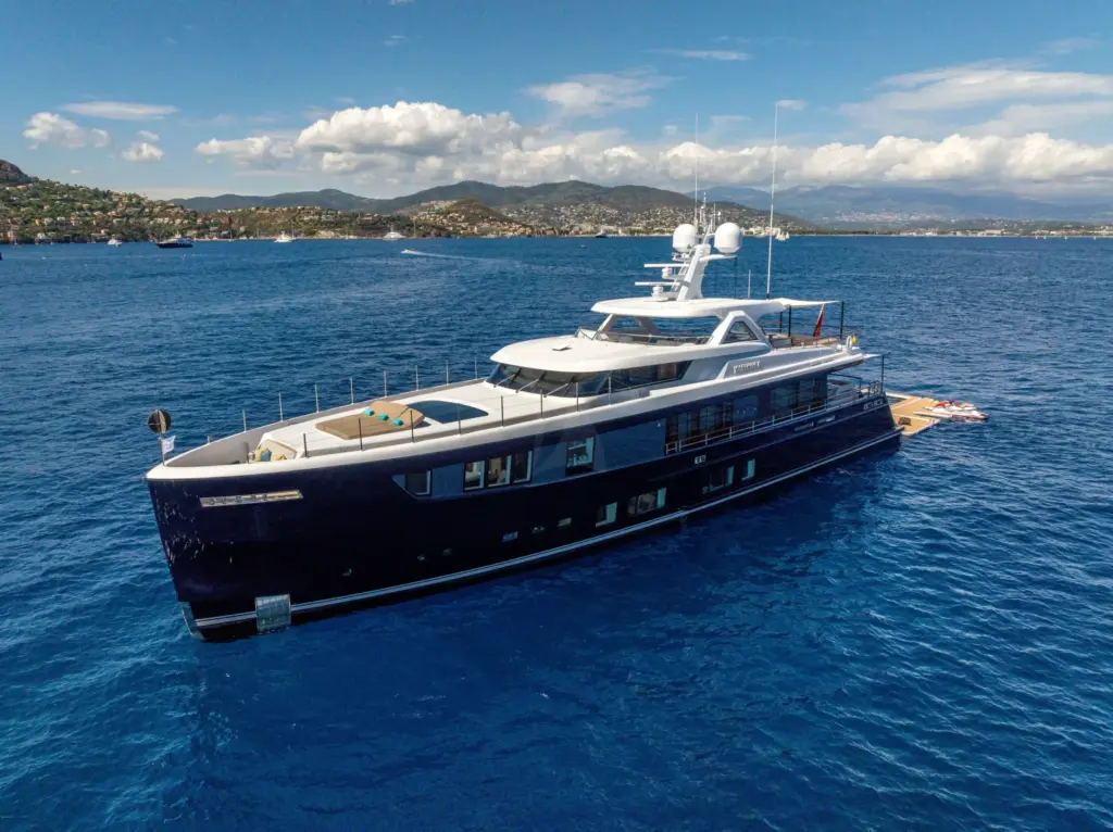 JOSEPHINE I - Image 2