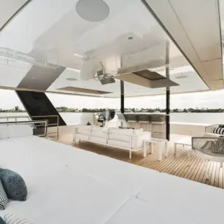Flybridge