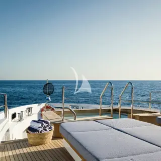 Bridge deck forward jacuzzi