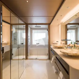Main deck owner's shower room en suite