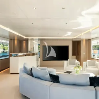 Sky lounge and bar
