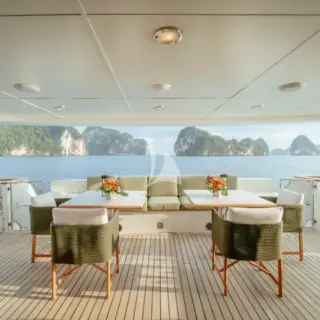 Main deck aft