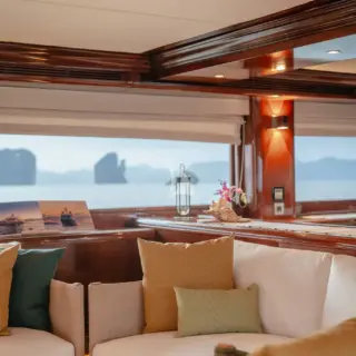 Main deck salon
