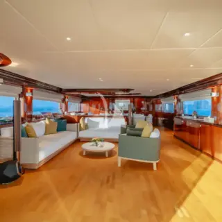 Main deck salon