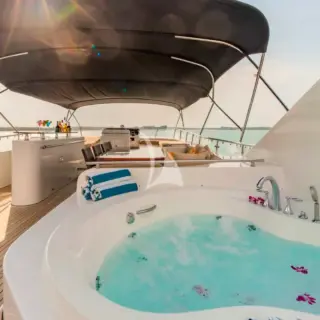 MIA KAI - Flybridge Spa