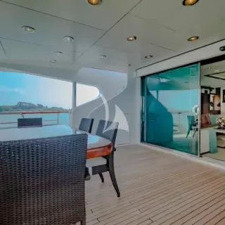 MIA KAI - Aft deck